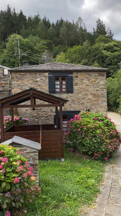 Casas Rurales Tareira En Taramundi Ngoại thất bức ảnh