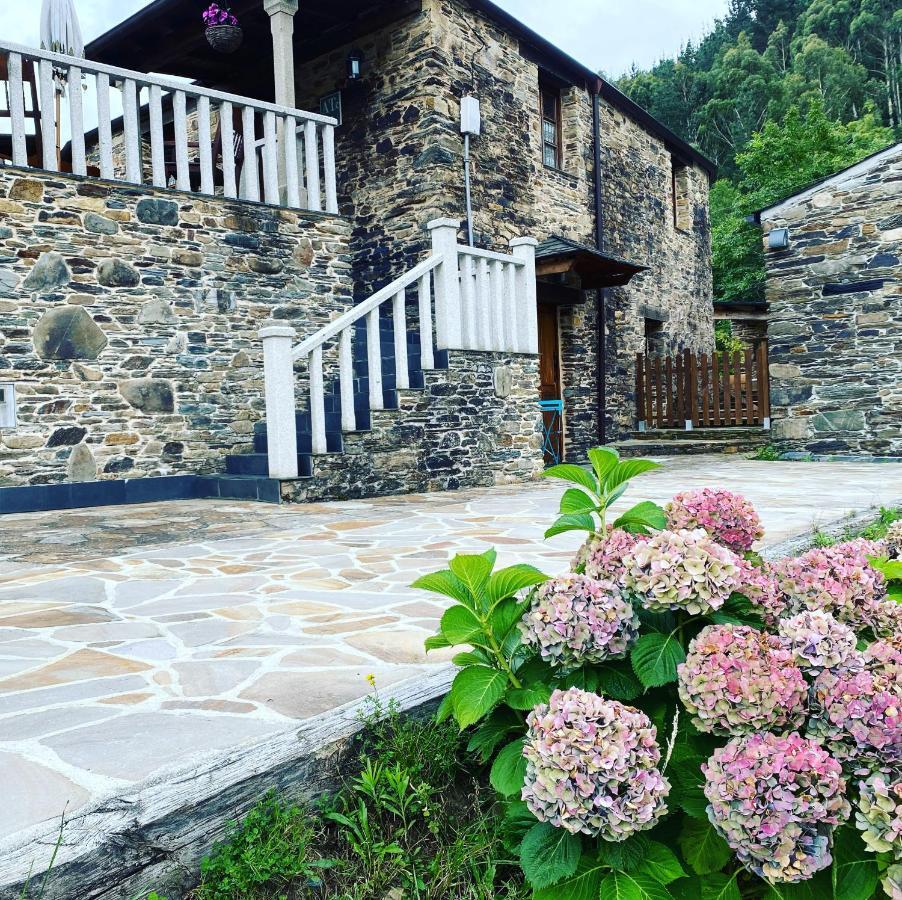 Casas Rurales Tareira En Taramundi Ngoại thất bức ảnh